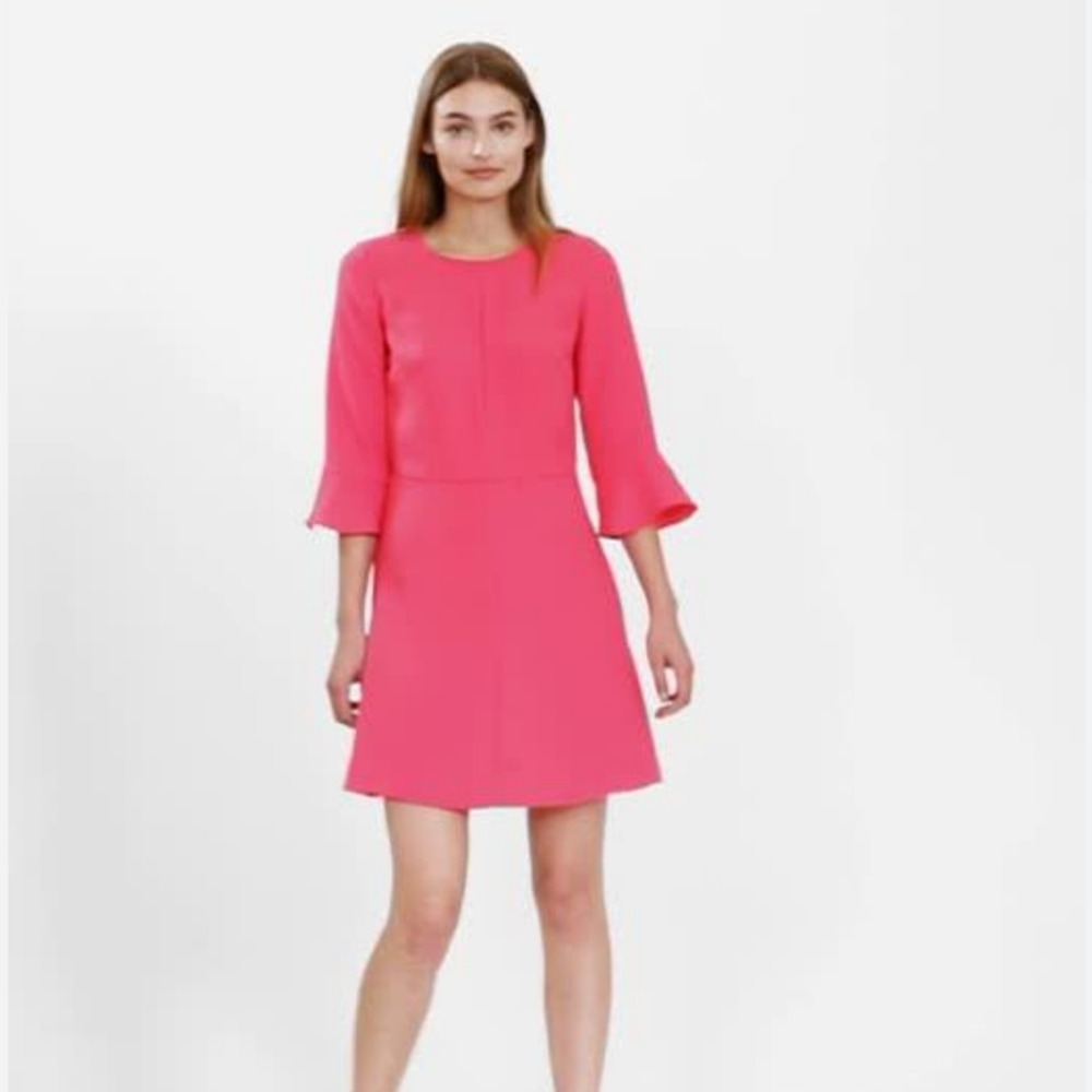 Banana Republic pink dress with pockets and flared sleeves.  Lined, size 8.  Giv